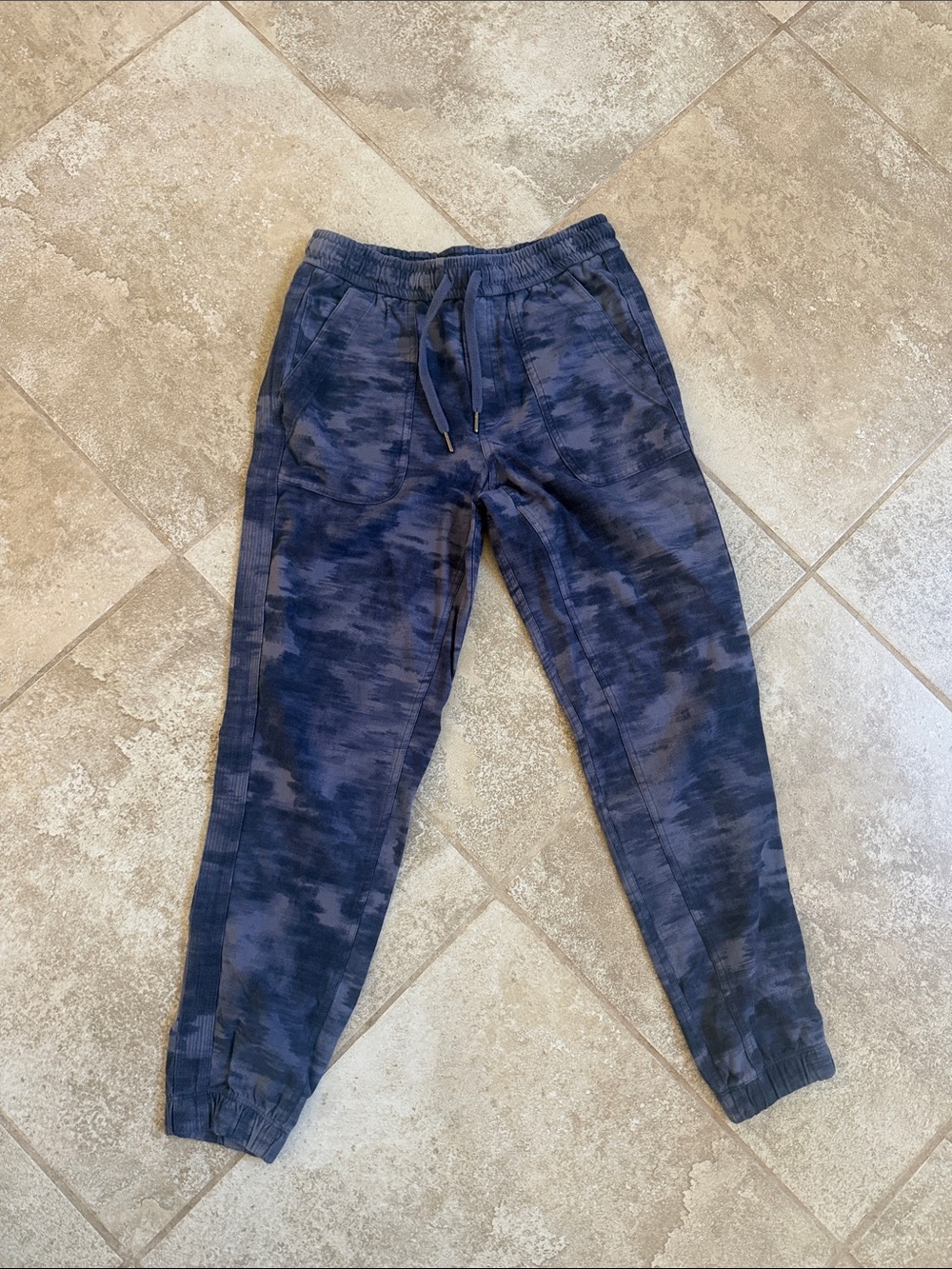 Athleta Navy Camo Farallon Printed Jogger Sweatpants